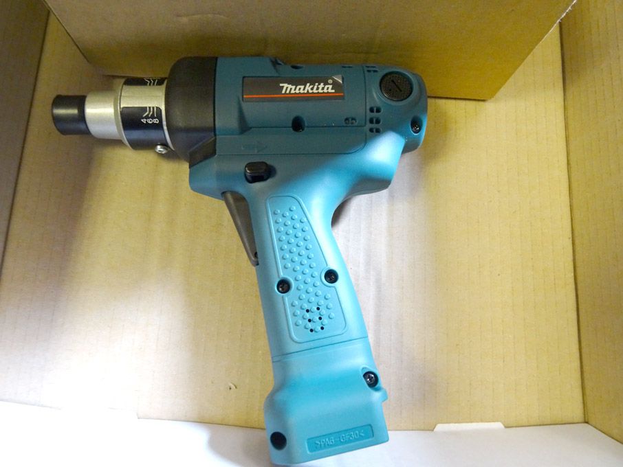 Makita BFT080F cordless drill, 9.6v (no battery)...