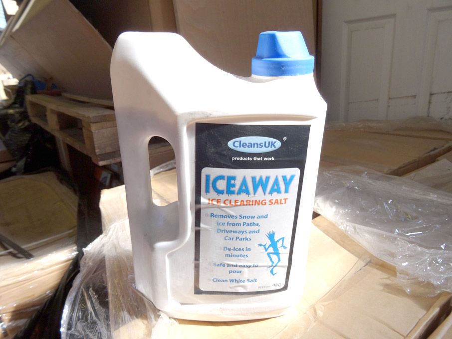 128x 5ltr bottles CleansUK Iceway salt on pallet -...