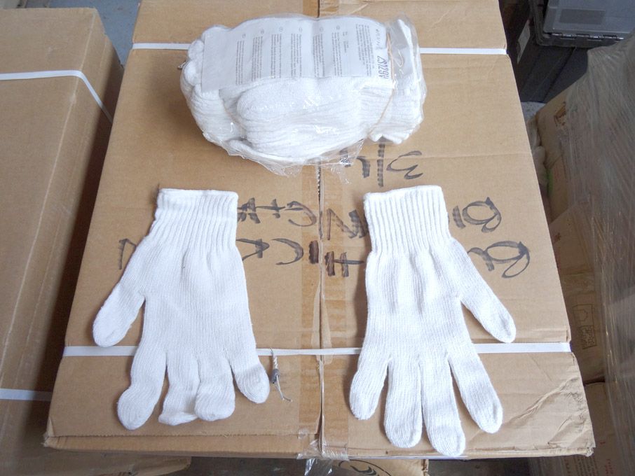 1200 approx Polyco size 9 mixed fibre gloves on pa...