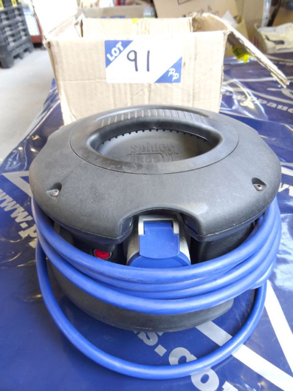 Defender Spider ball 230v extension lead - (packag...