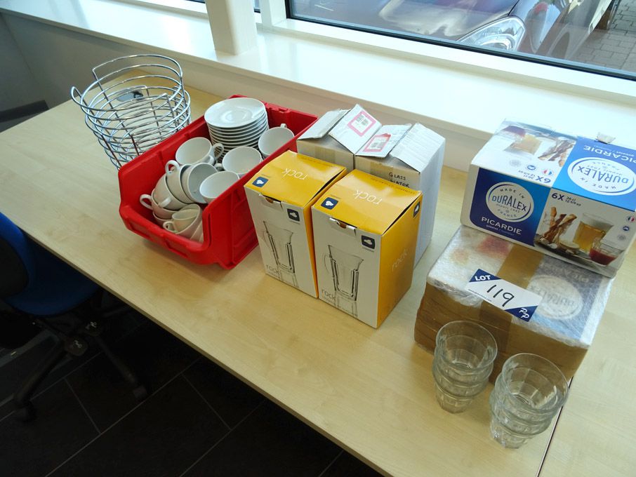 Qty various glass tumblers, fruit bowls, cups, jug...