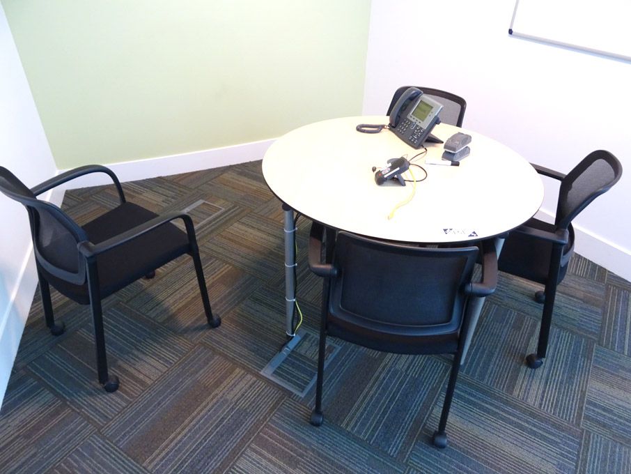 Ahrend 1100mm dia maple meeting table with 4x Alls...