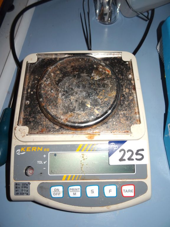 Kern EG220 digital scales, 220g x 0.001g capacity