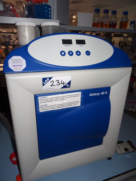 New Brunswick Scientific Galaxy 48S model CO-48523...