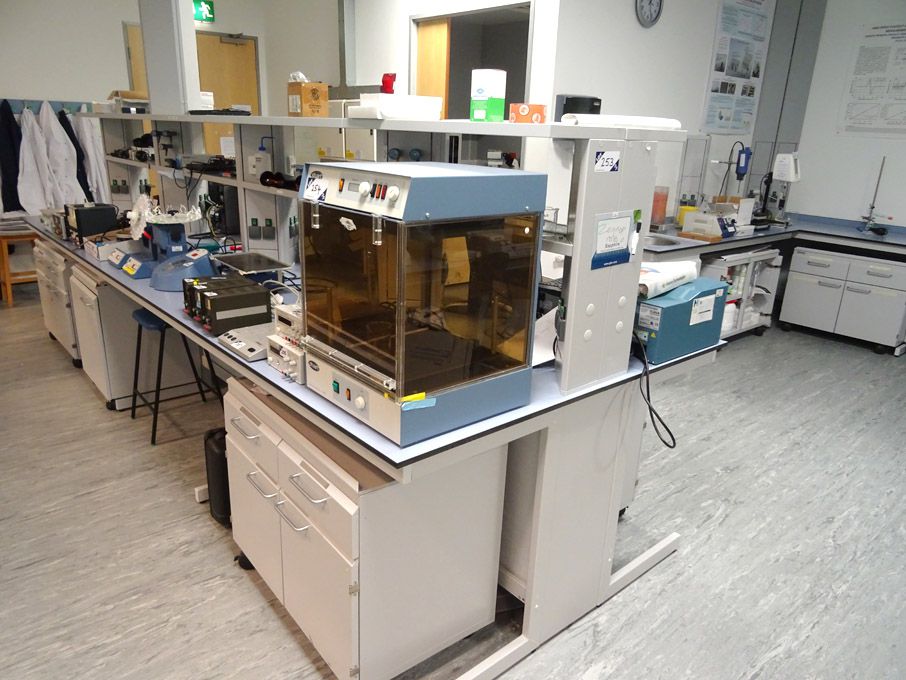 Kottermann laboratory double-sided modular worksta...