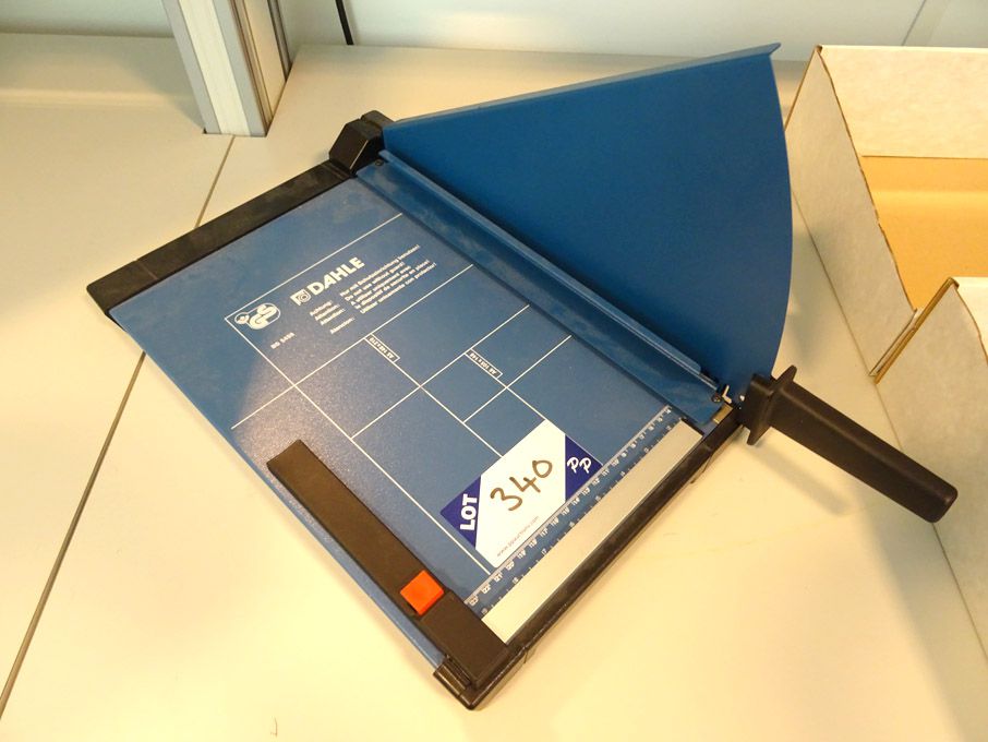 Dahle BS 5498 A4 paper guillotine