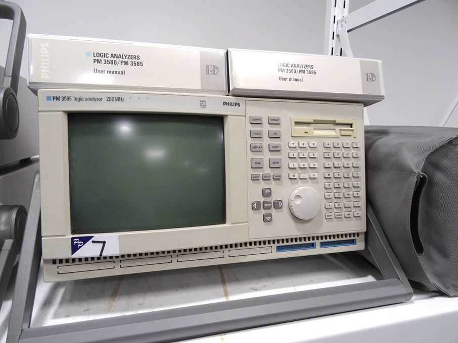 Philips PM 3385 200MHz logic analyser with equipme...
