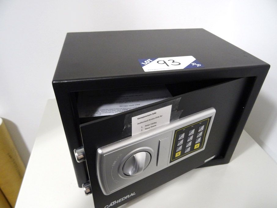 Cathedral RX2009 wall type safe, keypad