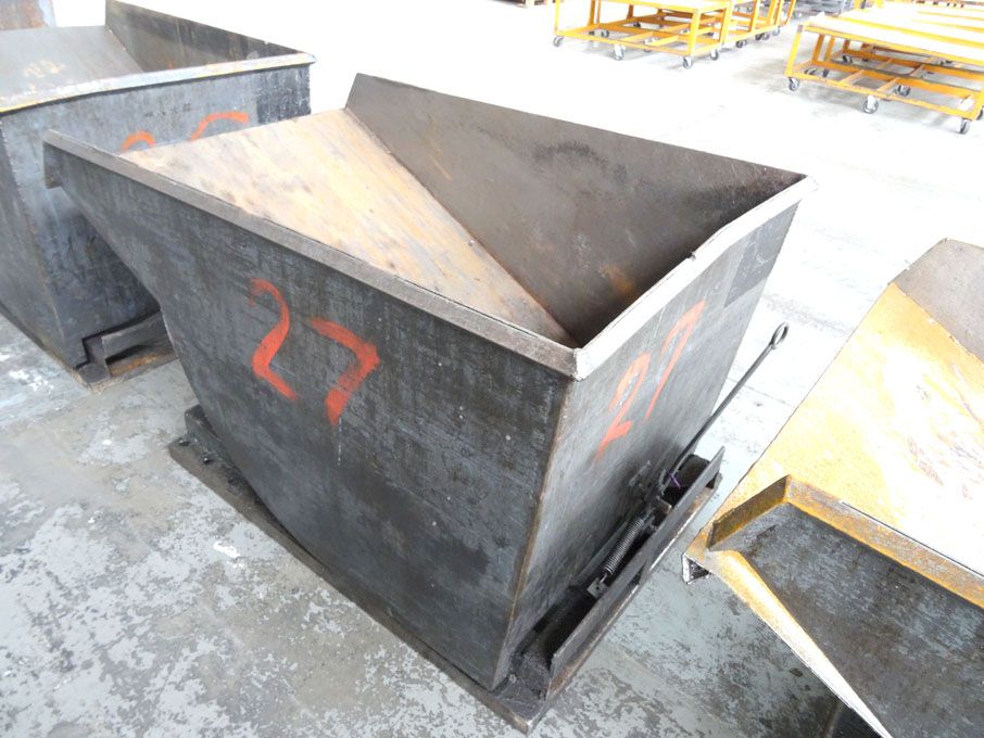 980x1560x800mm forkable tipping skip