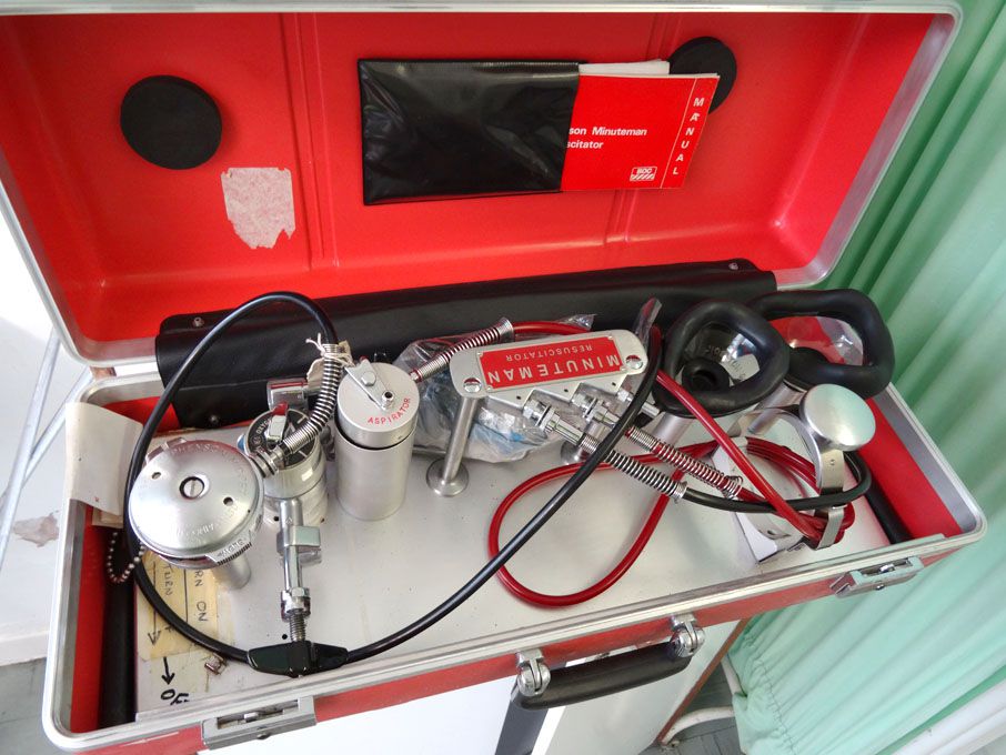 BOC The Stephenson Minuteman resuscitator in case