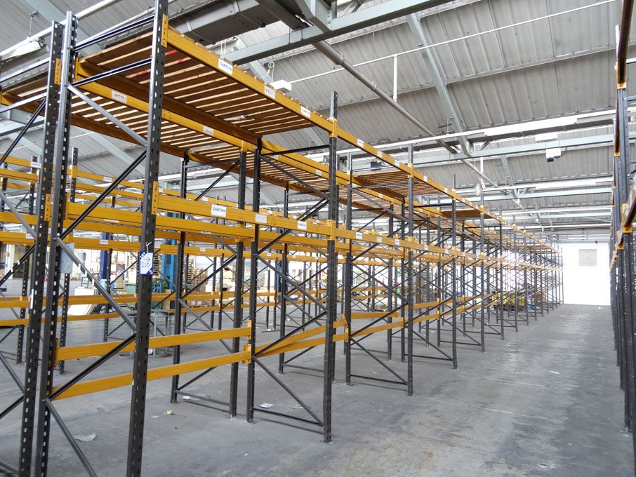 14 bays Link 51M heavy duty boltless pallet rackin...
