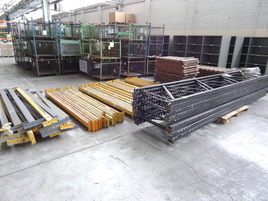 7 bays Link 51H heavy duty boltless pallet racking...