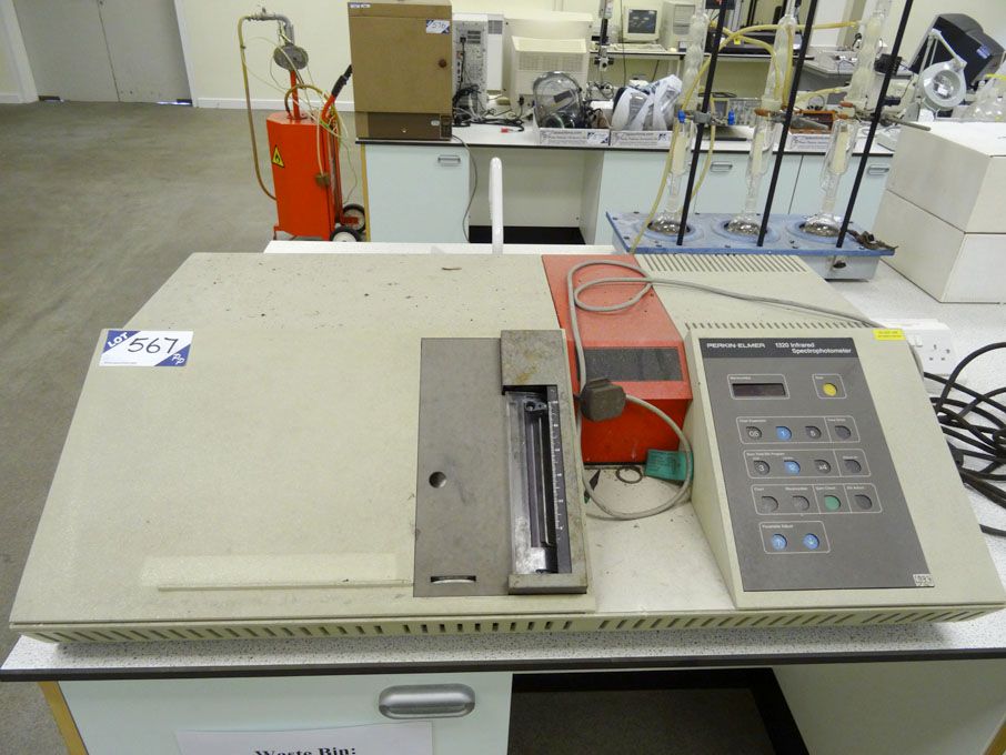 Perkin Elmer 1320 infrared spectrophotometer