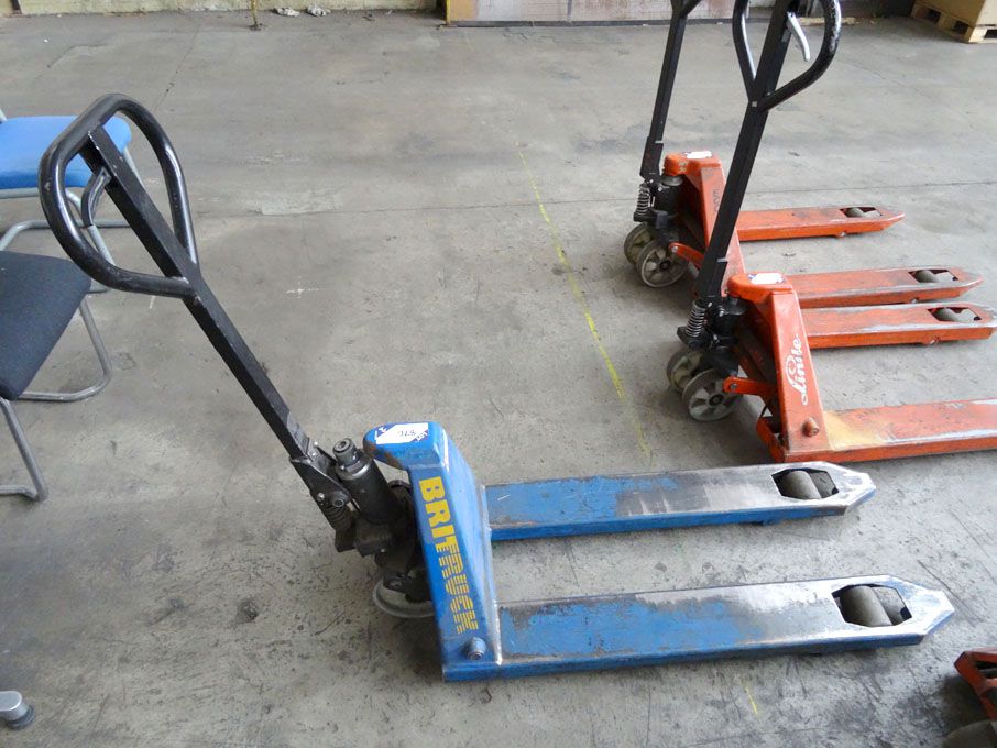 Brit Truck 2500kg manual pallet truck (spares or r...