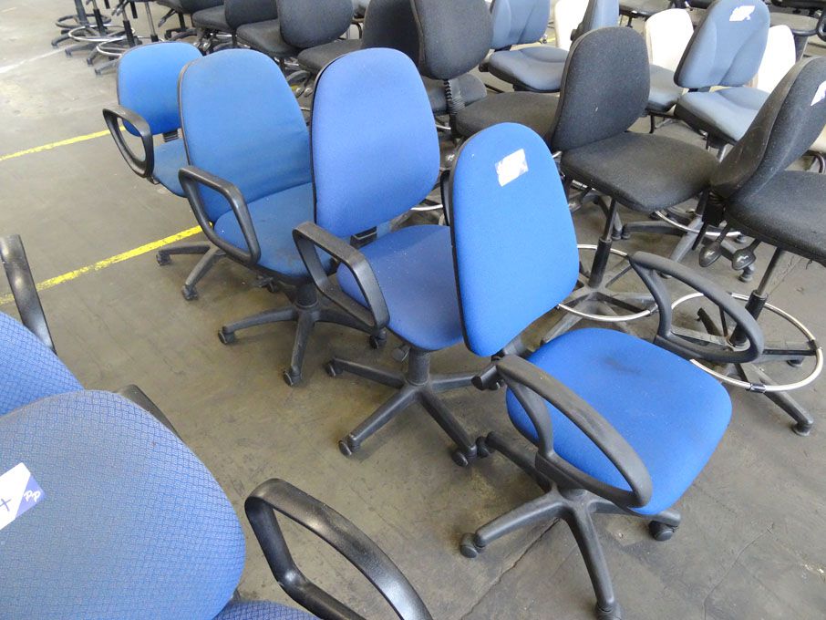 4x blue upholstered office swivel chairs