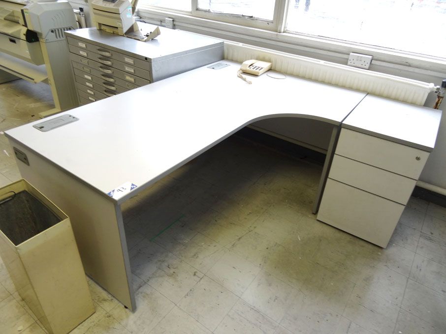 FFC grey 1800x1200mm 'L' shape computer table & 3...