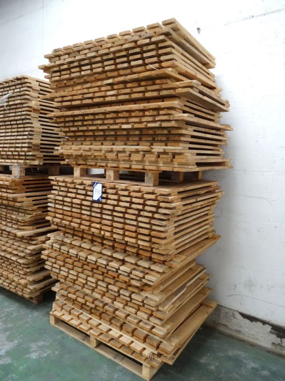 Qty pallet racking boards to fit 800mm wide rackin...