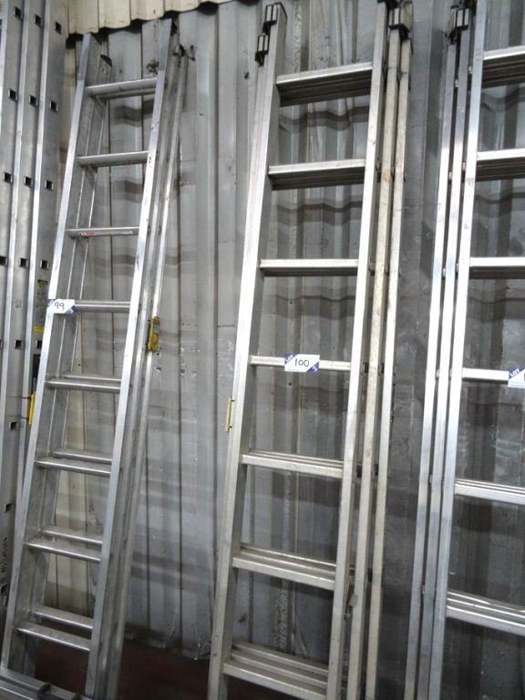 Youngman Trade 200 triple extendable aluminium lad...