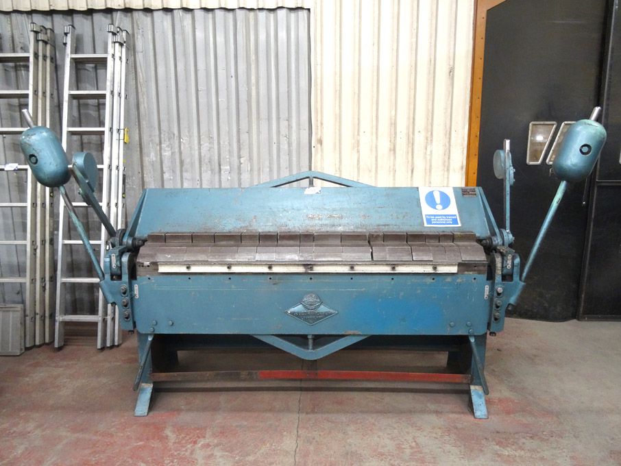 Edwards box & pan folder, 6ft x 14 gauge with tool...