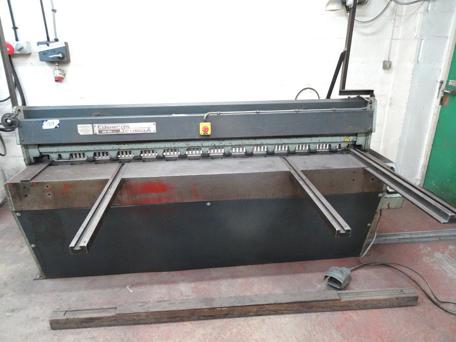 Edwards Truecut model 2.5 x 2000 DD guillotine, 20...