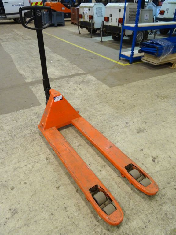 BT LHM230 pallet truck, 2300kg max capacity, 520mW