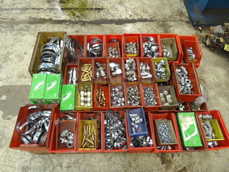 Qty various hose adaptors inc: clips, banjo bolt,...
