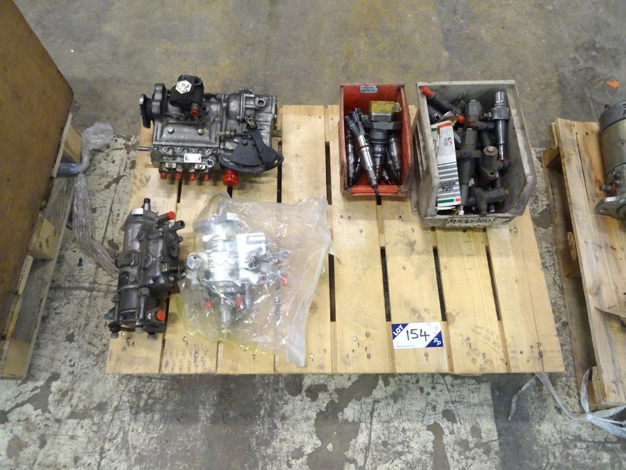 Qty various pumps & injectors inc: Bosch, Delphi,...