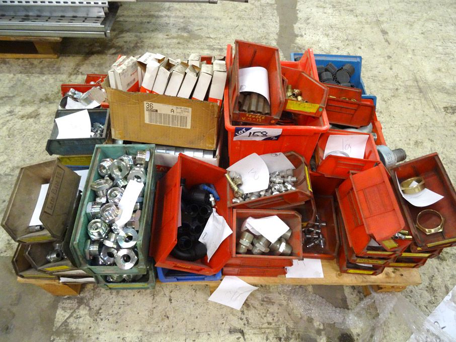 Qty various hydraulic fittings / exhaust clamps