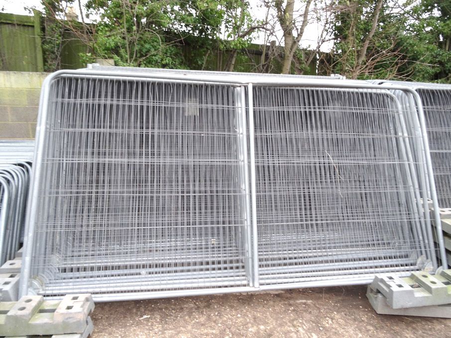 20x Heras fence panels, 3400mm x 1830mm approx