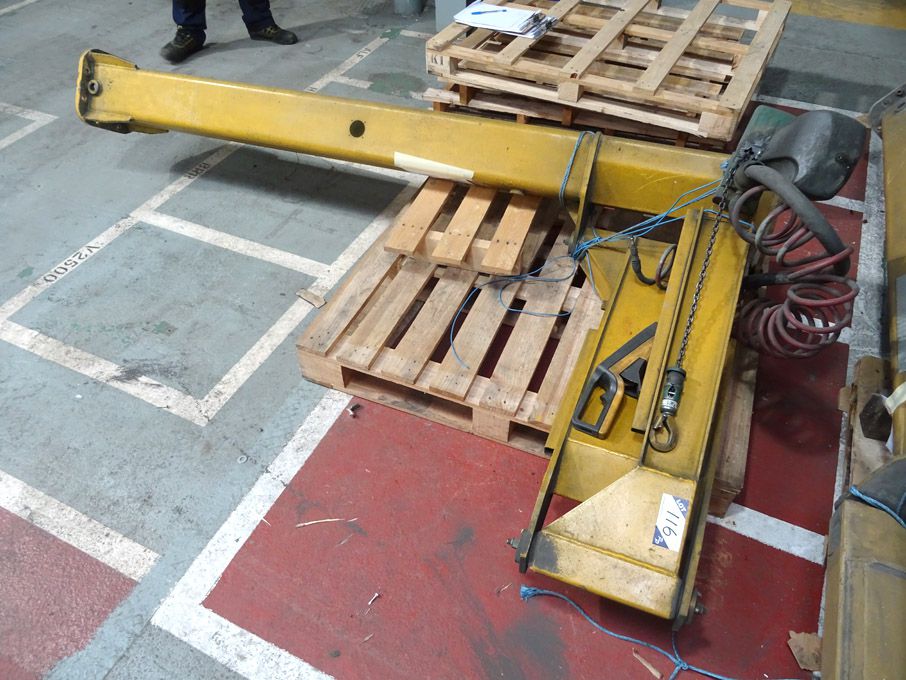 CCL floor mounted swing jib, articulated arm, 2000...