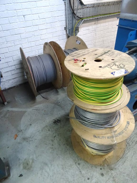 5 drums cable inc: 25mm earth, multicore cable etc...