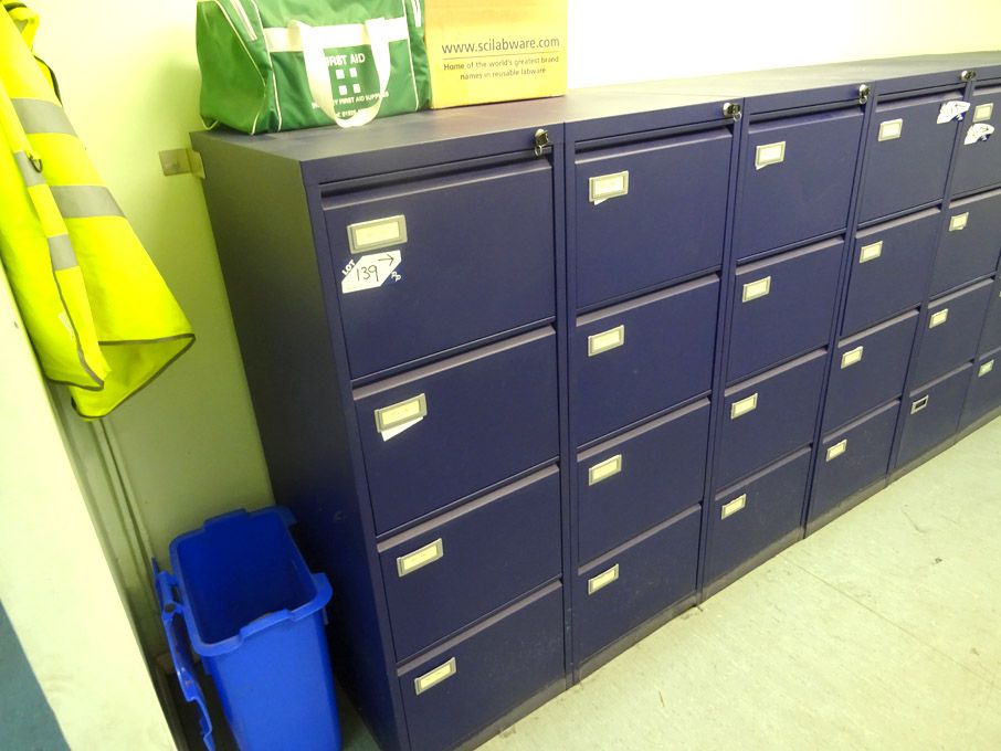 4x blue metal 4 drawer filing cabinets - Lot loca...