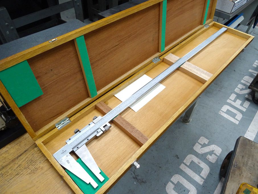 Mitutoyo 1000mm vernier caliper in case - Lot loc...