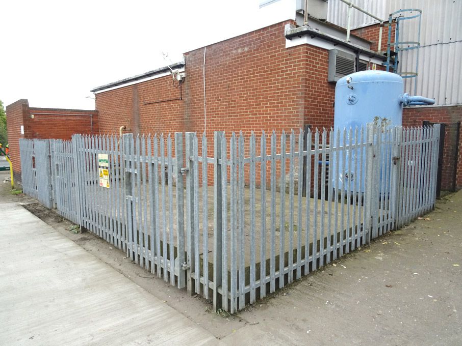 11x5m approx double sided galvanised security fenc...