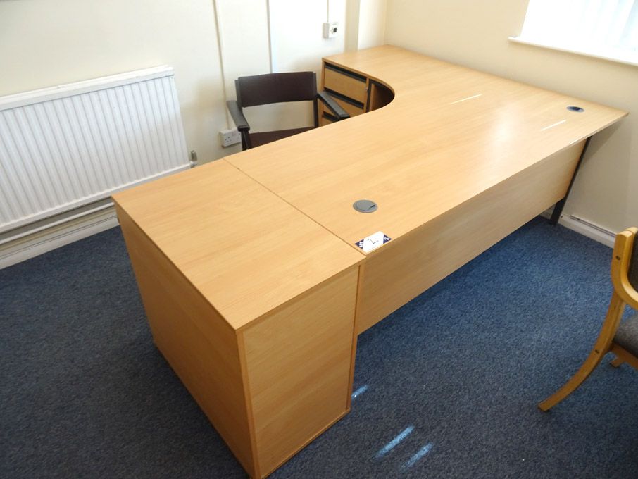 70x45" 'L' shaped beech desk, 2x 3 drawer pedestal...