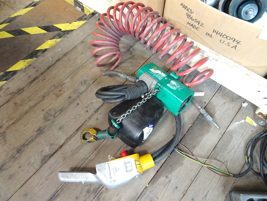 J D Neuhaus Mini 125 pneumatic chain hoist, pendan...