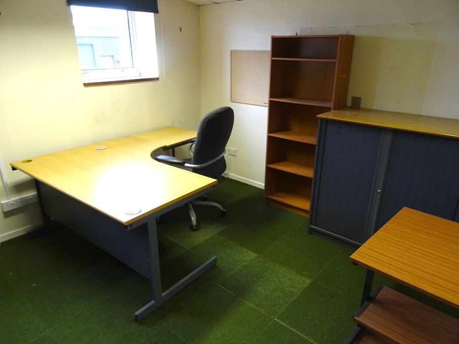 Contents of office inc: oak effect 'L' shape desk,...