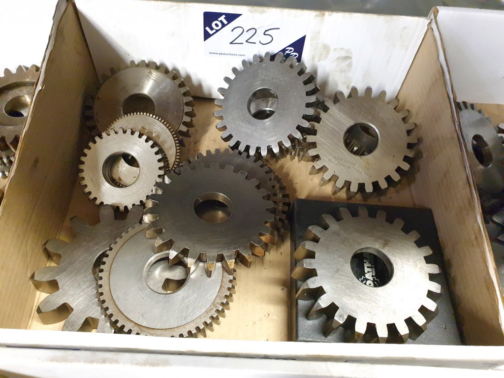 Qty various circular pitch cutters 3", 4", 5/8, 9/...