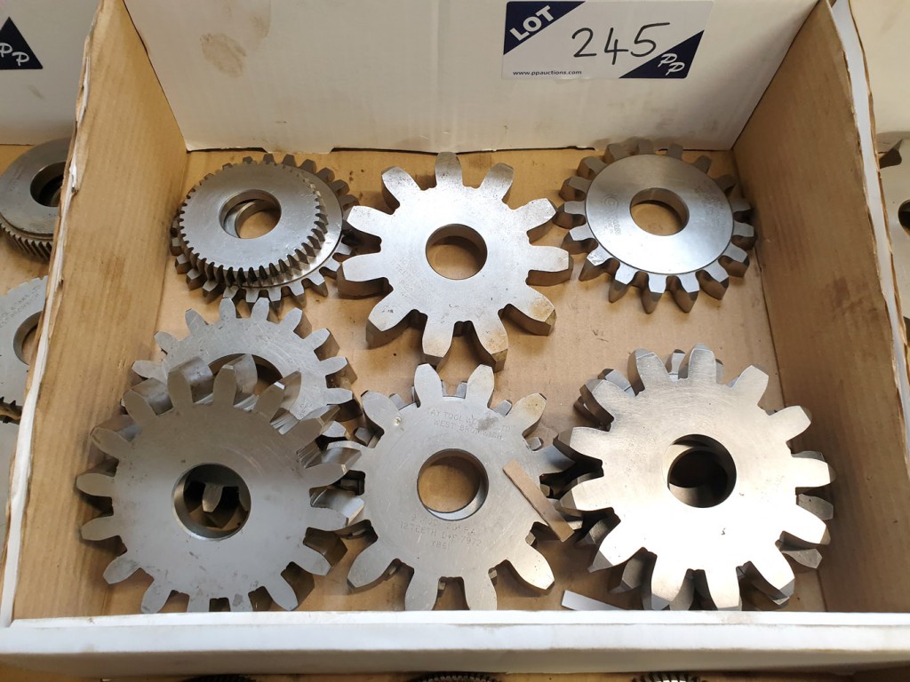 Qty various disc cutters module 6, 7, 8, 9, 61/2,...