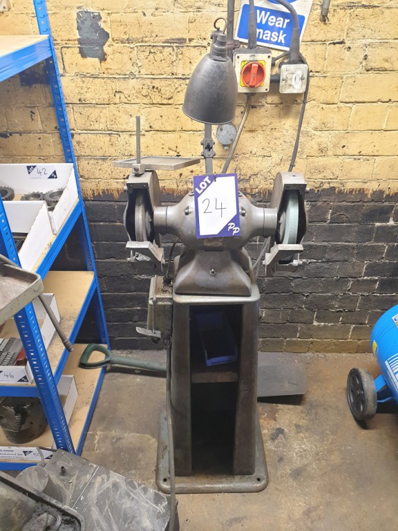 Black & Decker 8” DE grinder on base