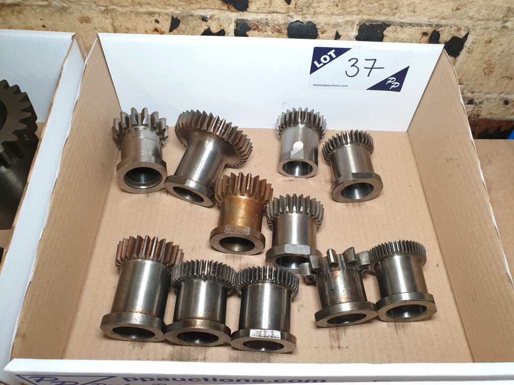 Qty various 2" hub cutters inc: 10DP, 16DP, 12DP,...