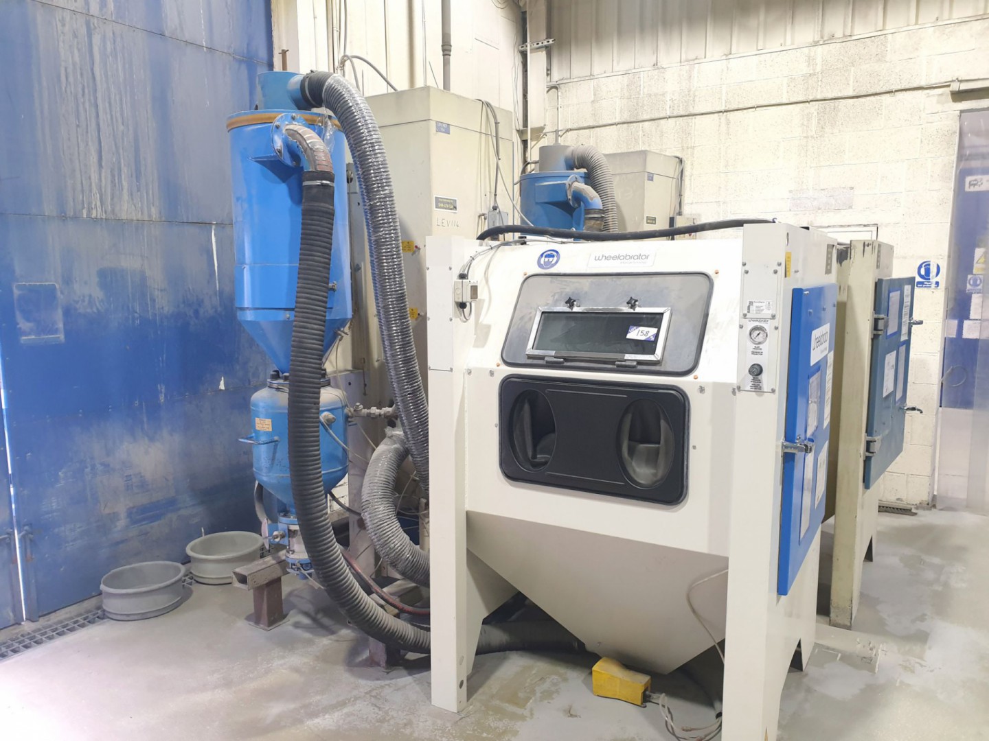 Wheelabrator Ventus 125FS bead blast cabinet, 800m...