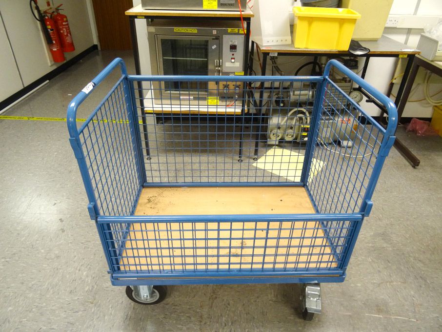 1050x700mm mobile wire mesh storage trolley
