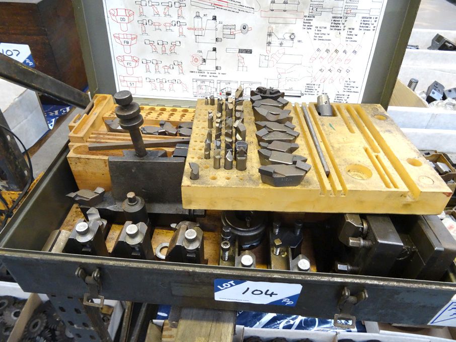 Impero quick change tool post with Qty boring tool...