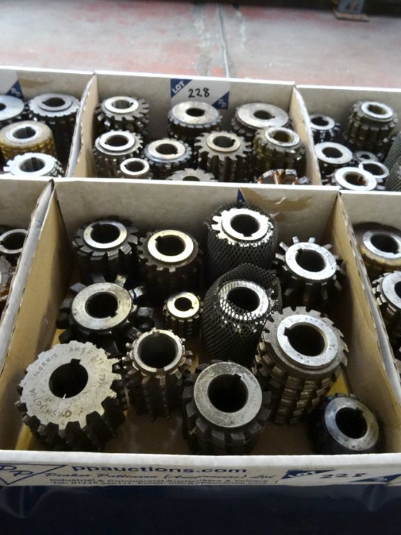 Qty various spline gear hobs etc in 2 boxes - lot...