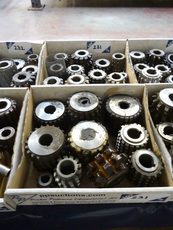 Qty various spline gear hobs etc in 2 boxes - lot...