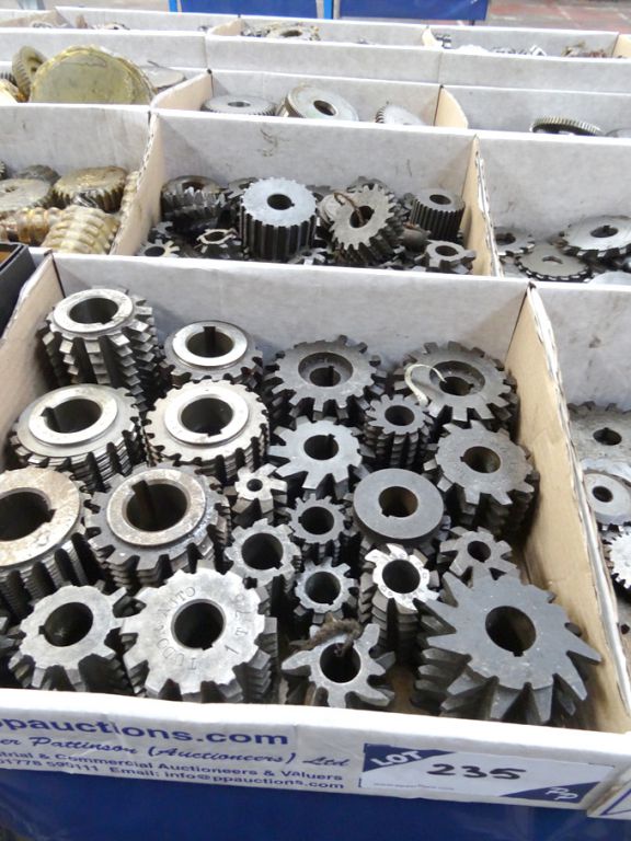 Qty various gear hobs etc in 2 boxes - lot located...
