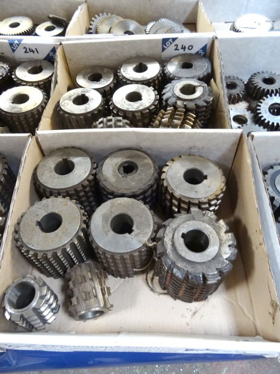 Qty various spline gear hobs in 2 boxes - lot loca...