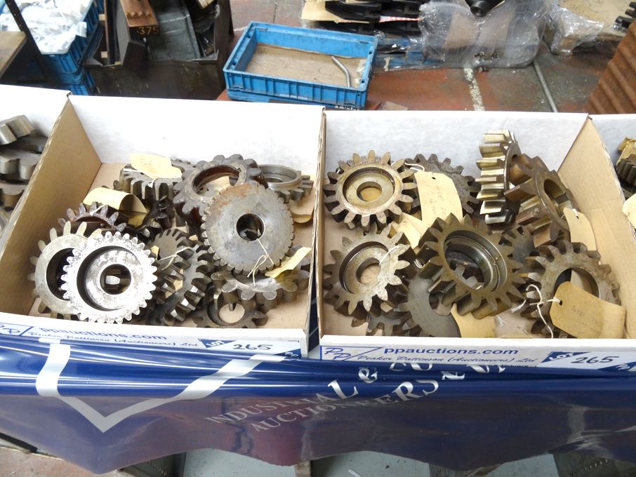 Qty Acedes etc sprocket cutters etc in 2 boxes - l...