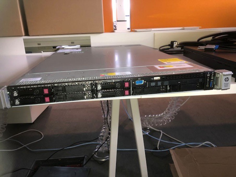 HP DL360 Gen9 server with 4x 300GB drives & SA...